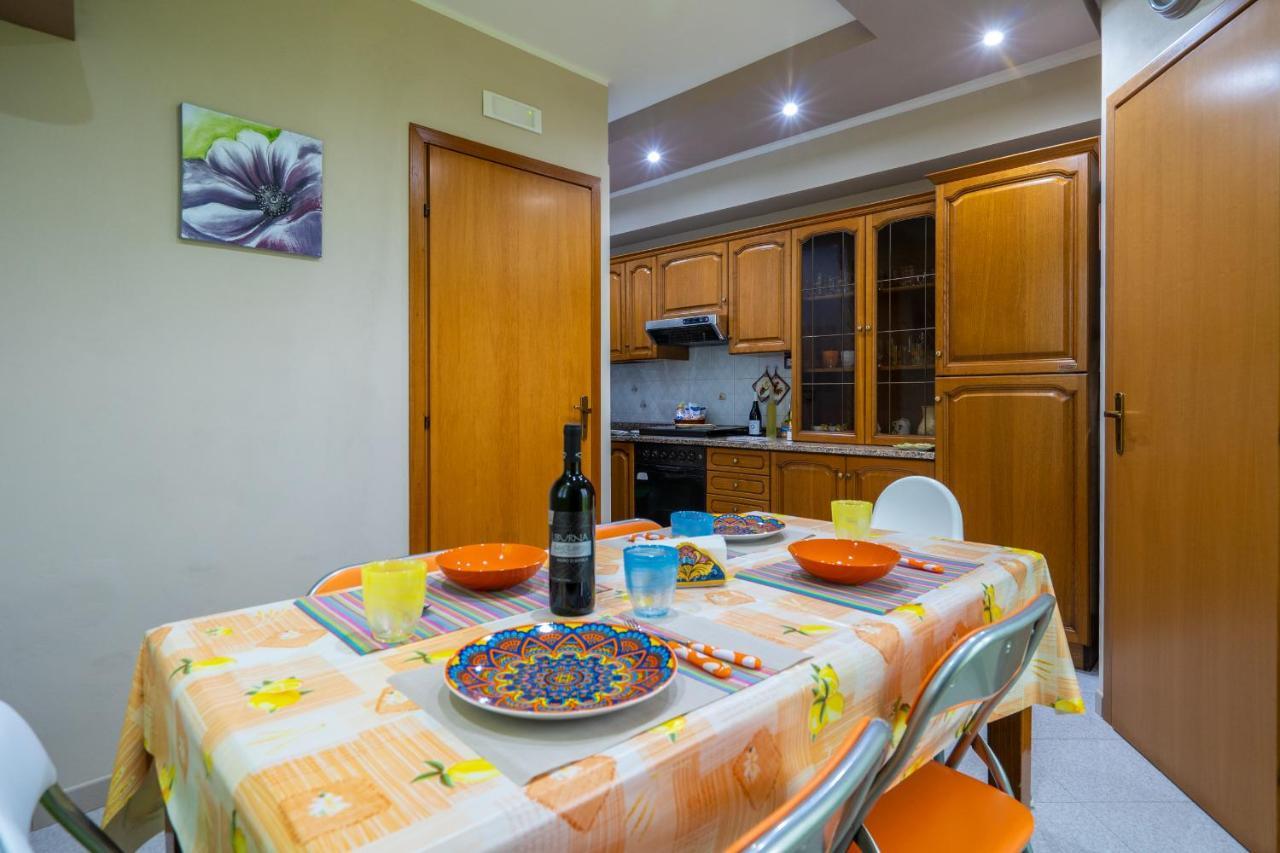 Casa Vacanze Dell'Angelo San Mauro Castelverde Eksteriør billede
