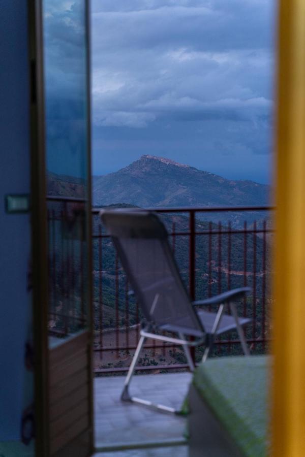 Casa Vacanze Dell'Angelo San Mauro Castelverde Eksteriør billede